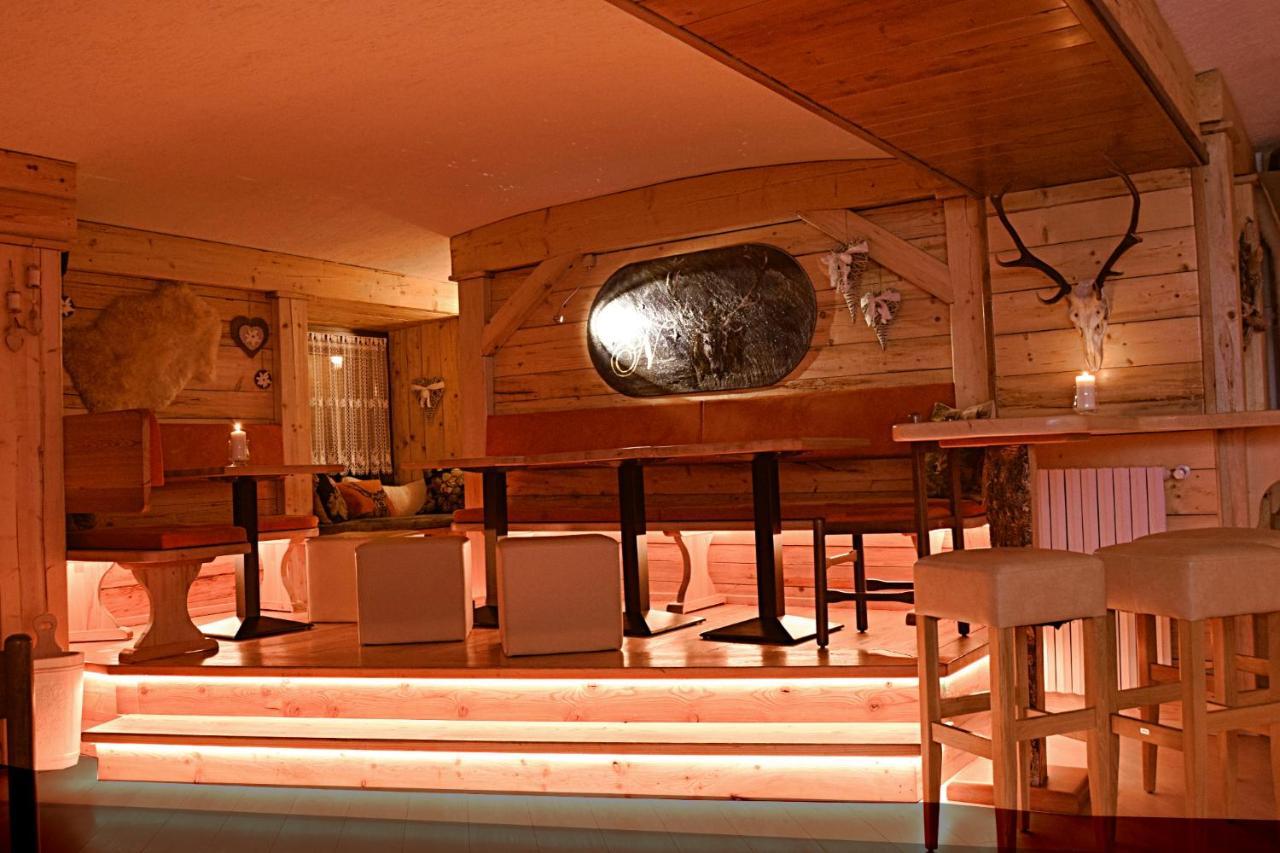 Hotel Moderno Restaurant Serina  Εξωτερικό φωτογραφία