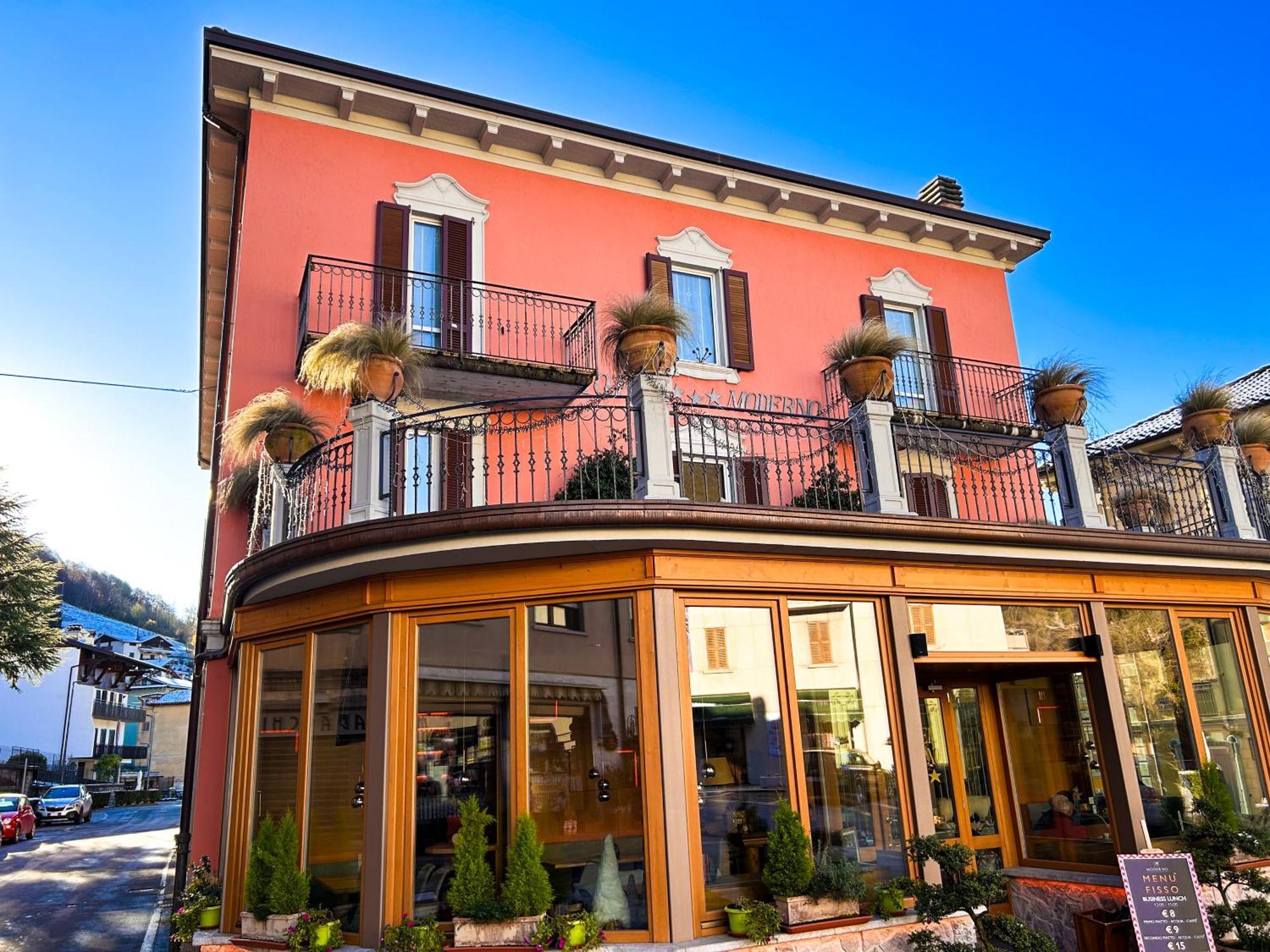 Hotel Moderno Restaurant Serina  Εξωτερικό φωτογραφία