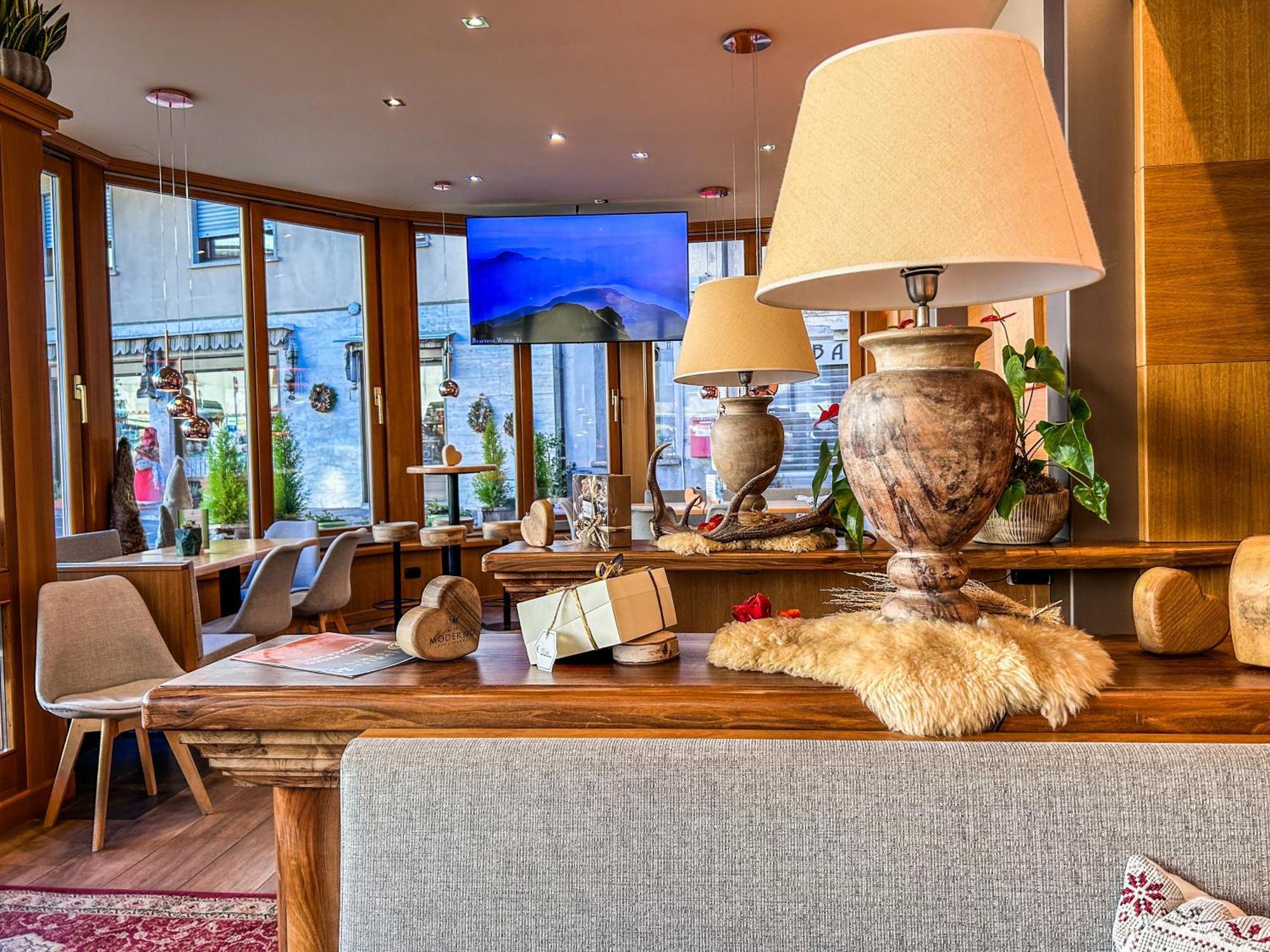Hotel Moderno Restaurant Serina  Εξωτερικό φωτογραφία